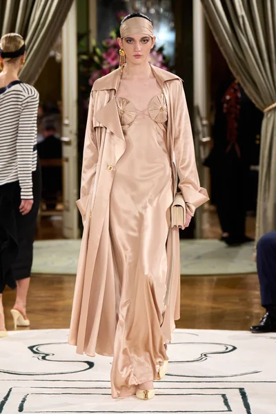 Look 32